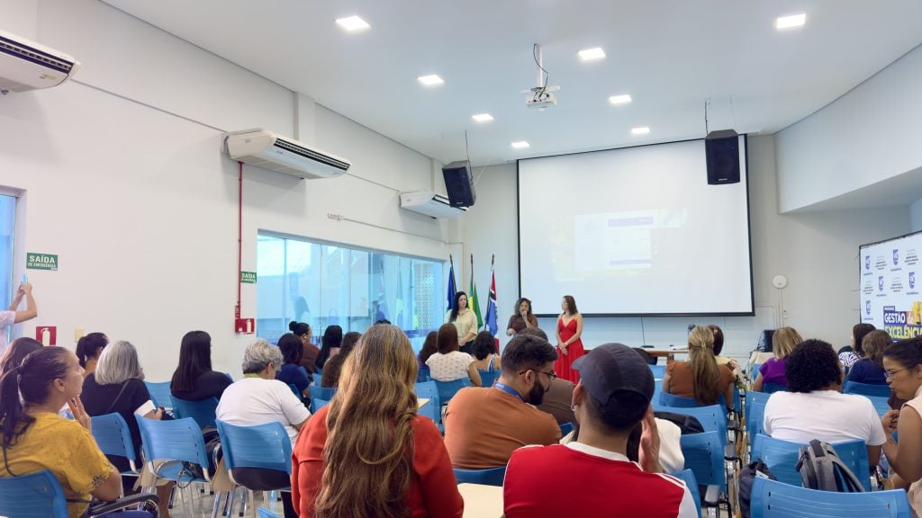Acolhimento e saúde mental reúnem servidores em Rondonópolis