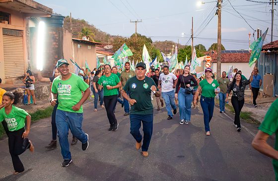 Adelcino Lopo lidera caminhada da Onda Verde no bairro Santo Antônio MT