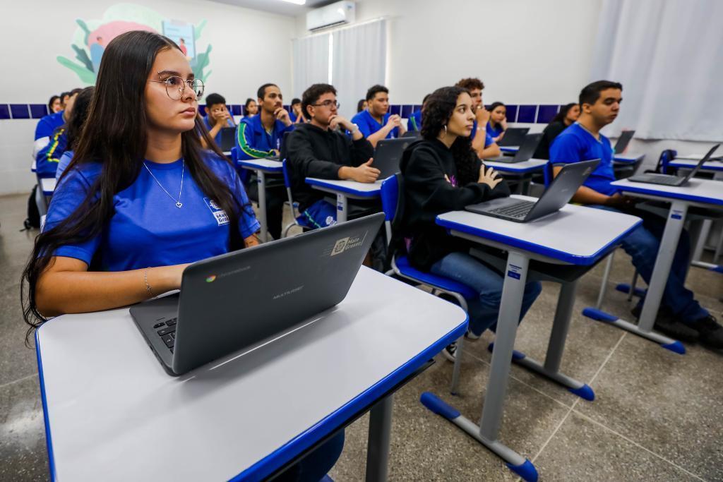 Alunos da rede pública em MT definem língua estrangeira no Enem