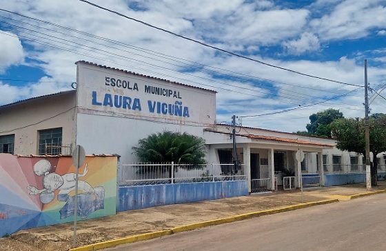 Araguaiana: chuva alaga escola tradicional e prefeitura inicia reforma