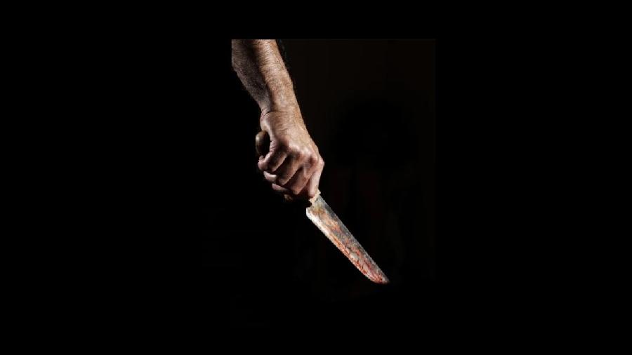 Homem é preso após atacar padrasto com faca em Primavera
