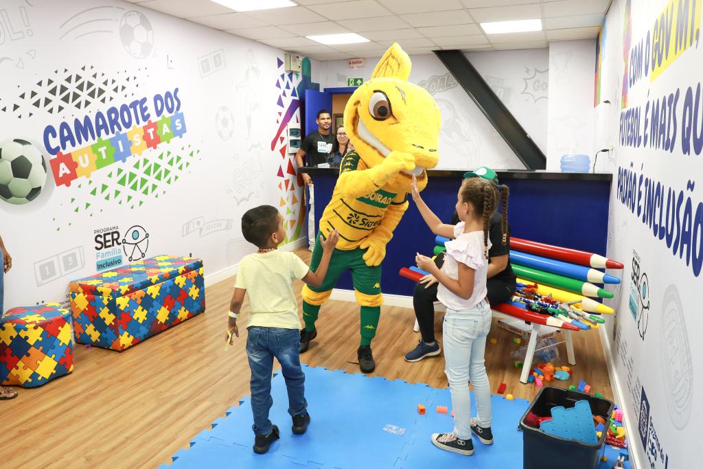 Autistas ganham acesso VIP em jogo do Cuiabá