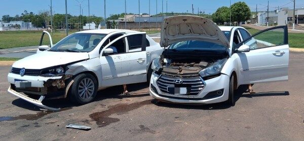 Batida entre dois carros mobiliza autoridades em Colíder