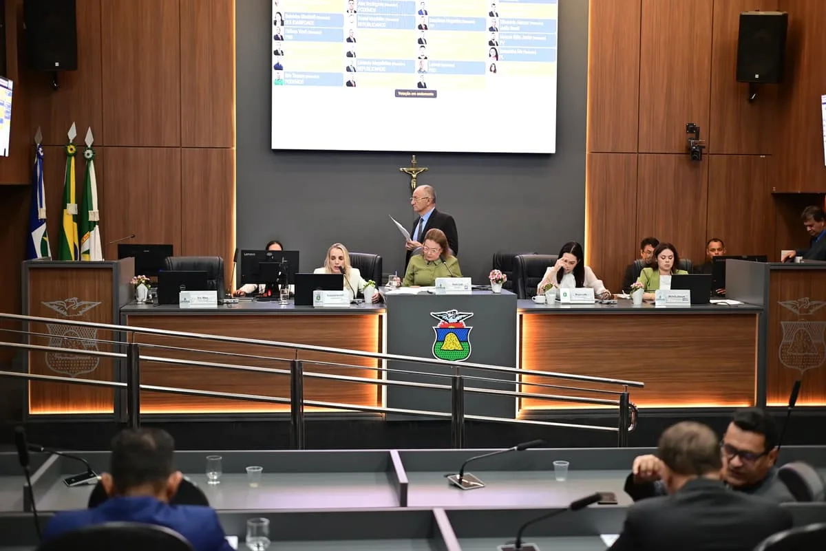 Câmara de Cuiabá atualiza salários com teto de R$ 46,2 mil em MT