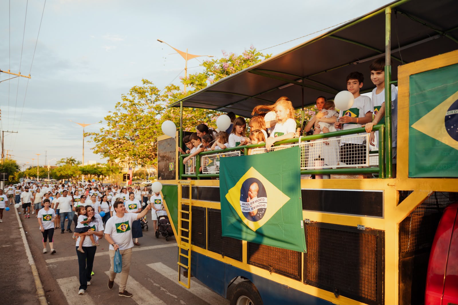 Caminhada em Favor da Vida reúne famílias em Rondonópolis