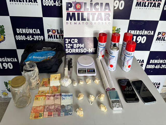 Casal é preso com drogas e facas no bairro Pinheiros em Sorriso