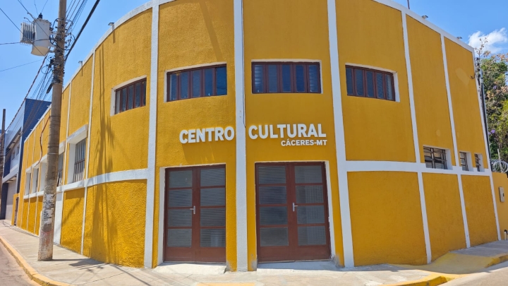 Centro Cultural reabre em Cáceres após década