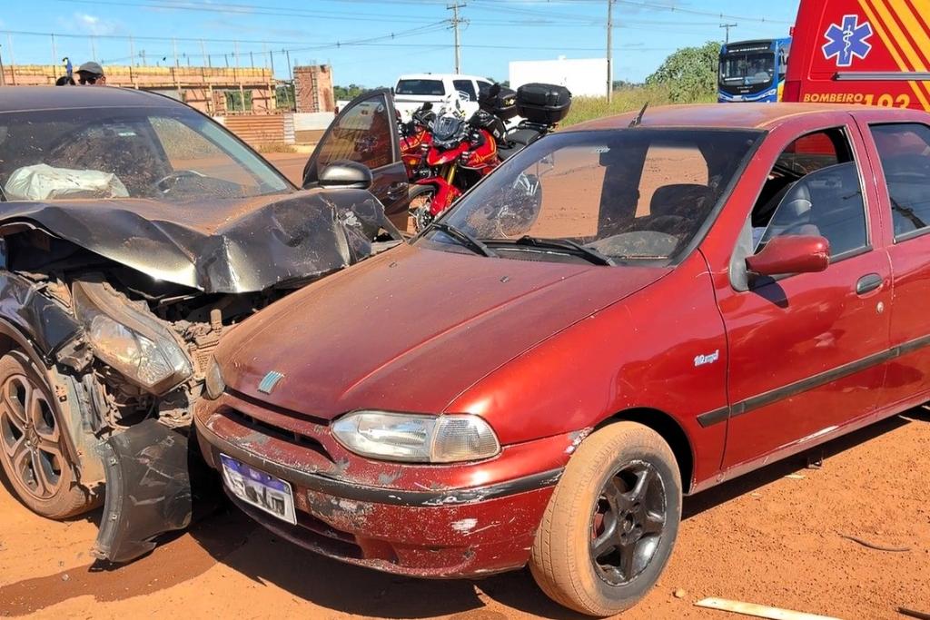 Cinco ficam feridos após colisão na BR-163 em Sinop