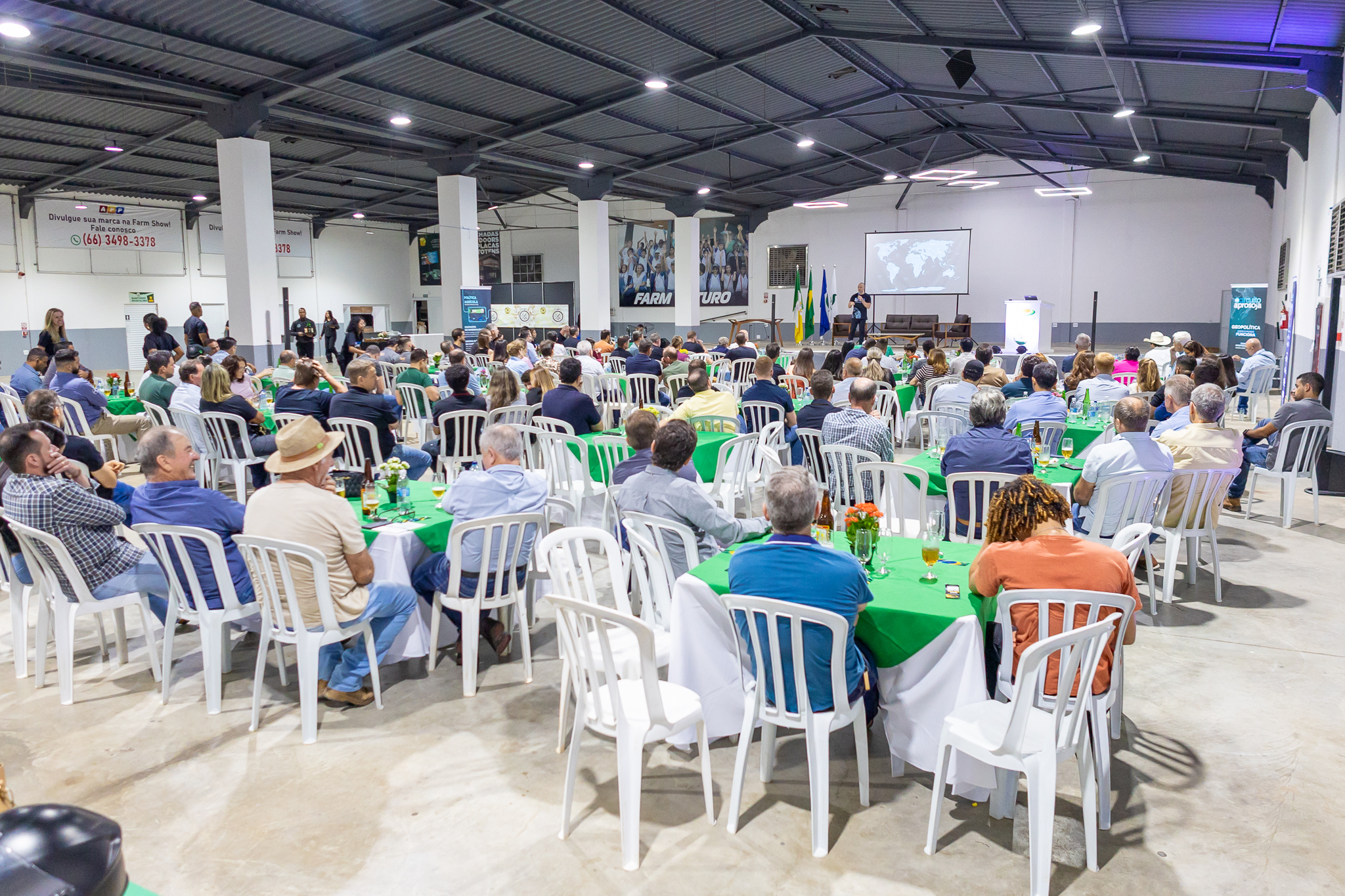 Circuito Aprosoja MT reúne produtores em Primavera do Leste para discutir energia, irrigação e geopolítica do agro