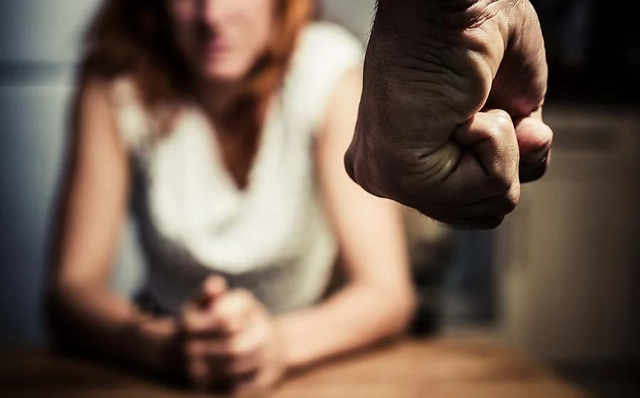 Ciúmes e álcool lideram agressões contra mulheres em Mato Grosso