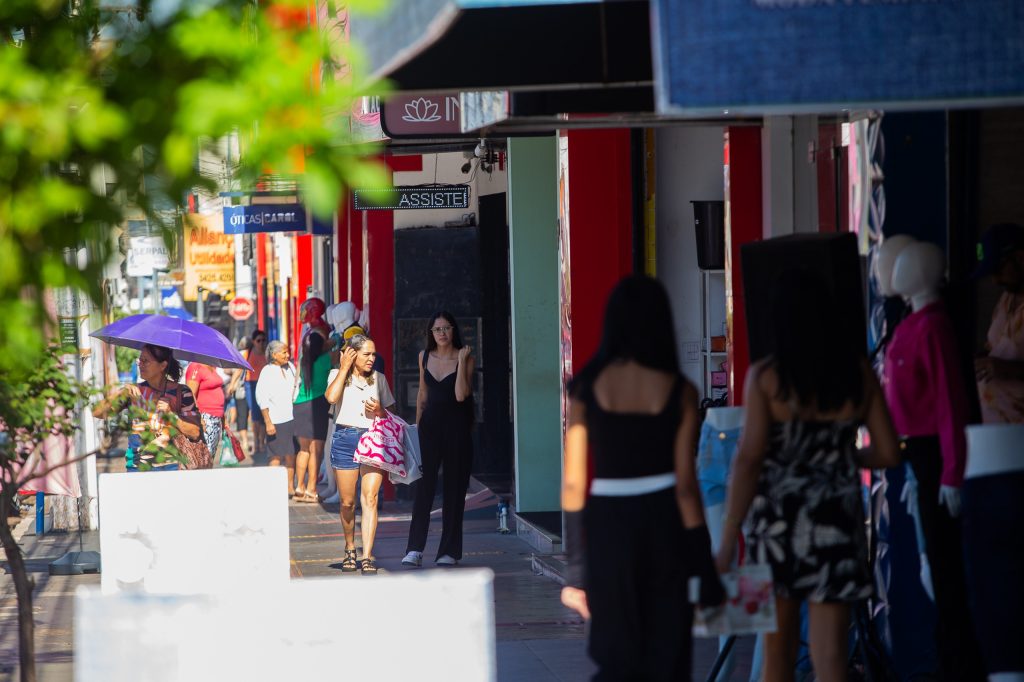 Comércio de Rondonópolis fecha no feriado de Finados e shopping funciona em horário especial