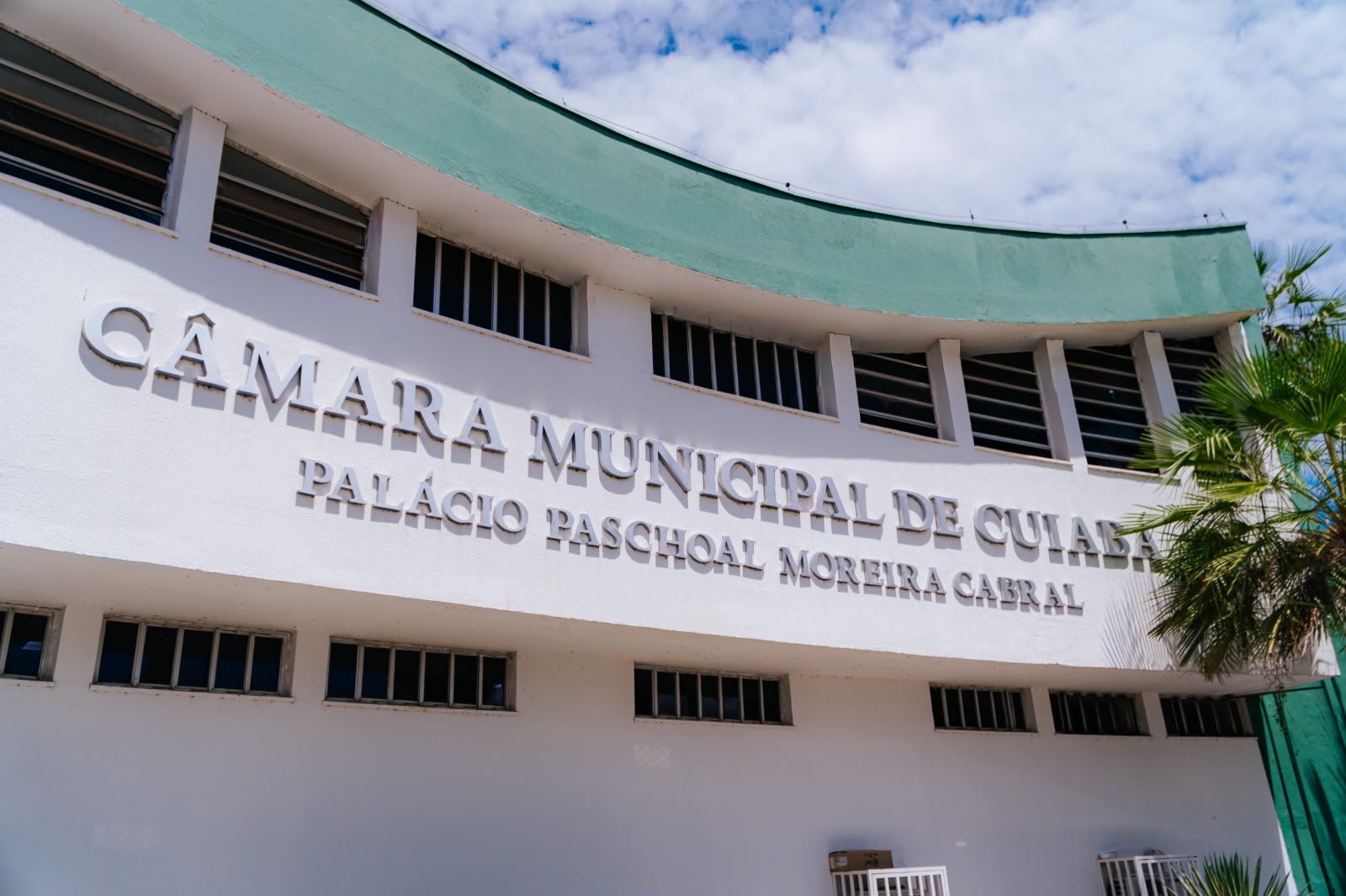 Concurso da Câmara de Cuiabá define banca e salários de até R$ 14 mil em MT