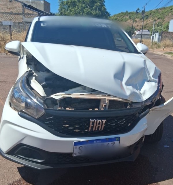 Criança é hospitalizada após batida de carros em Colíder