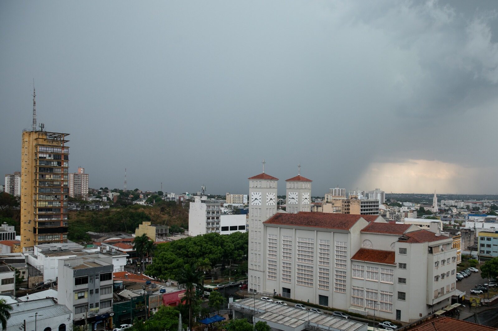Cuiabá tem mínima de 17°C, mas calor de 36°C retorna em MT