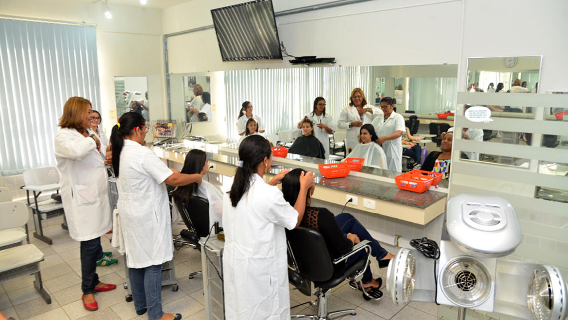 Cursos de beleza do Senac abrem vagas em Primavera do Leste