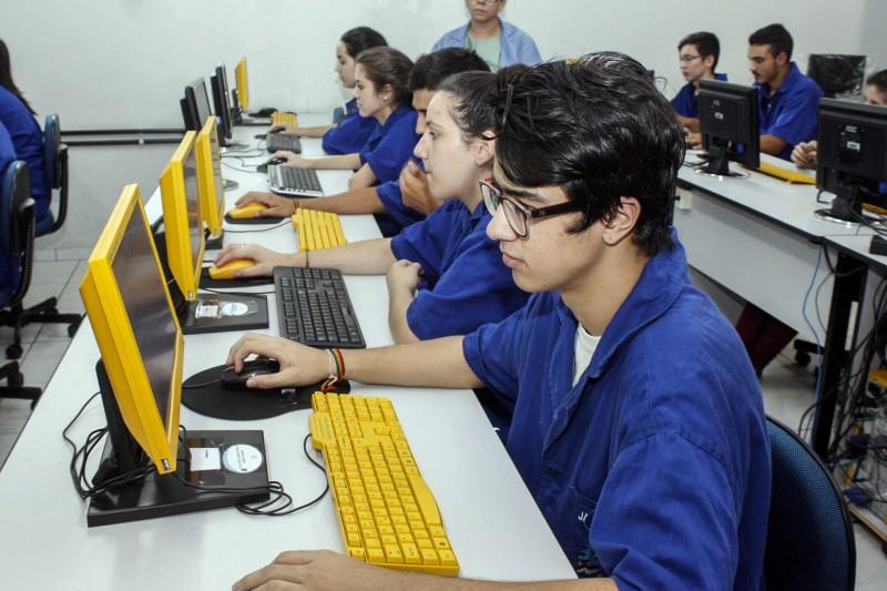 Cursos técnicos integrados atraem estudantes em Primavera do Leste