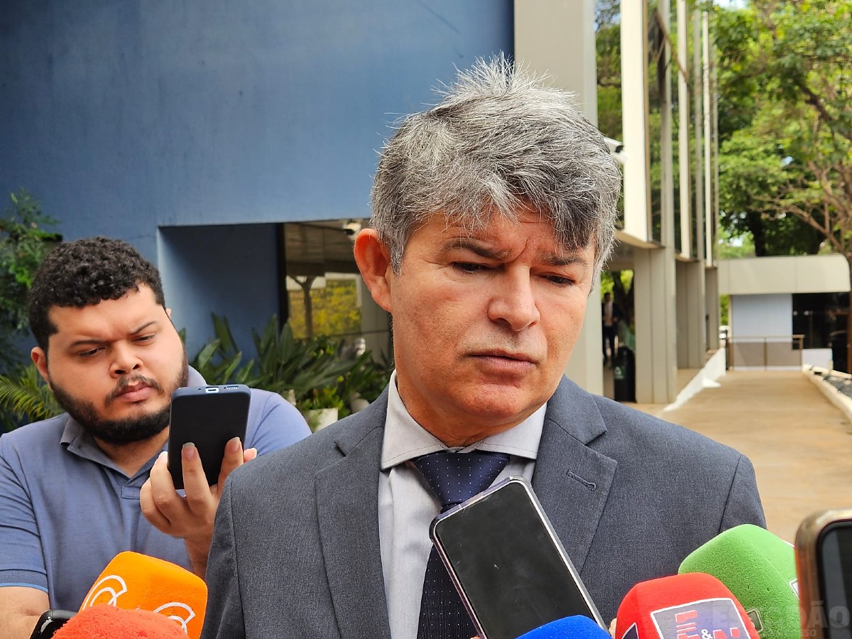 Deputado por MT defende prisão de ministros e critica o STF