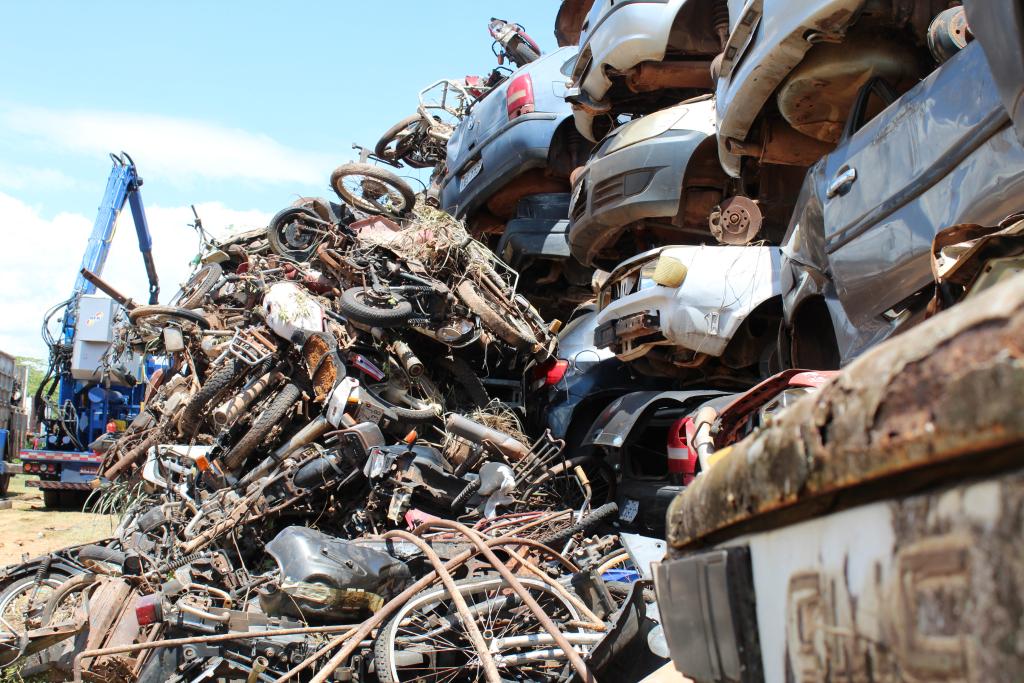 Detran-MT prevê reciclar 7,4 mil veículos em Mato Grosso