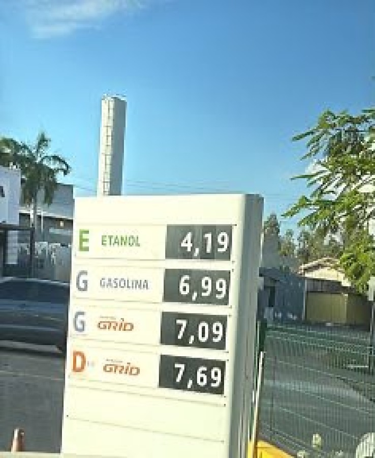 Diesel a R$ 7,69 em Cuiabá pressiona motoristas em MT