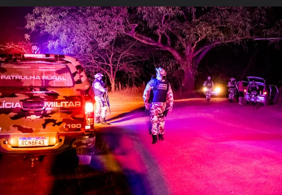 Dupla é presa após disparos em via pública em Colniza