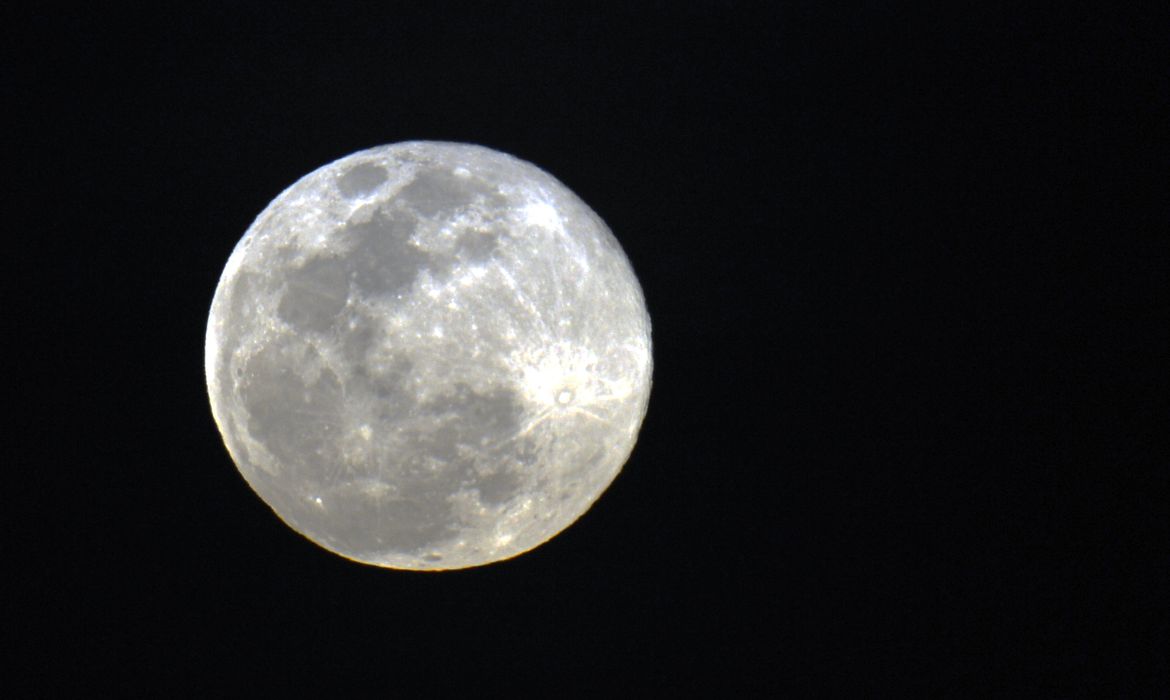 Eclipse lunar parcial visível em Mato Grosso nesta quinta