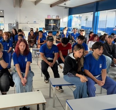 Escola de Barra do Garças recebe palestra do Agosto Lilás