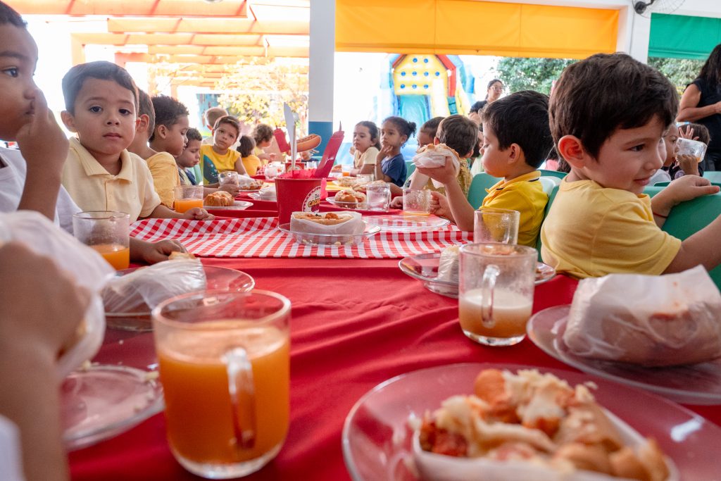 Escolas municipais de Rondonópolis servem cachorro-quente saudável