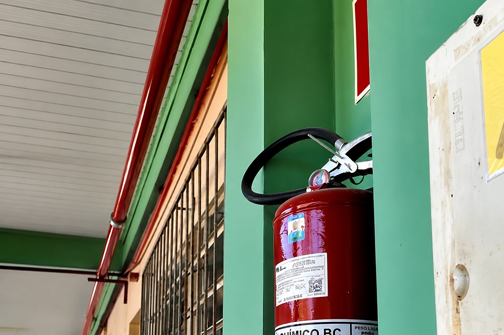 Escolas recebem reformas e segurança contra incêndio em MT