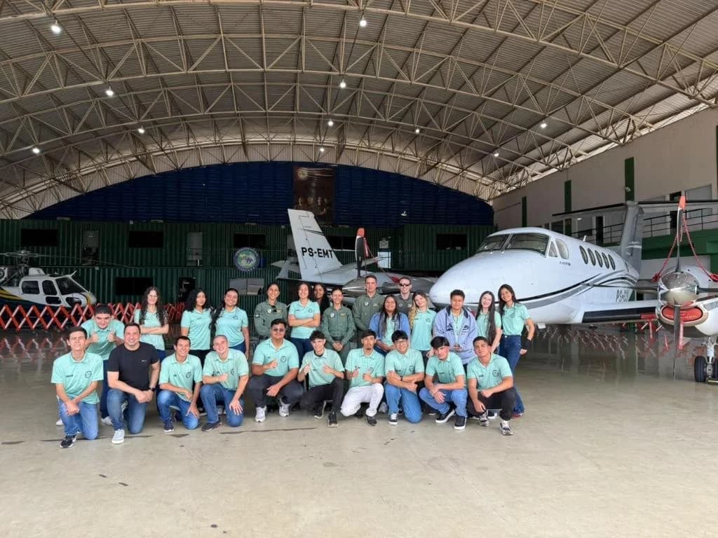 Estudantes de MT concluem curso de piloto e vão para prova da Anac