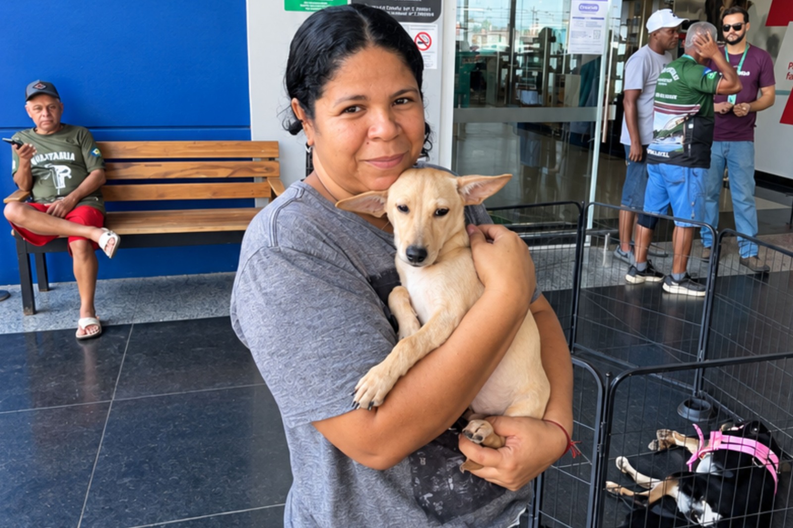 Feira de adoção animal garante novos lares em Cuiabá MT