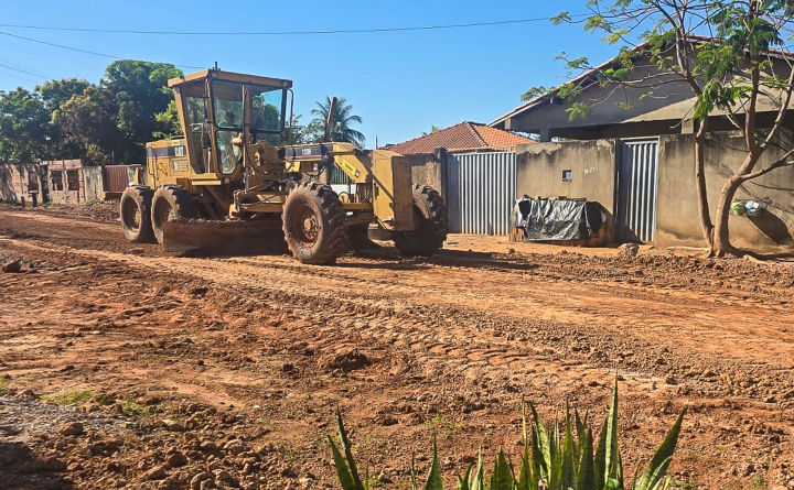 Frente de obras melhora quatro bairros em Cáceres
