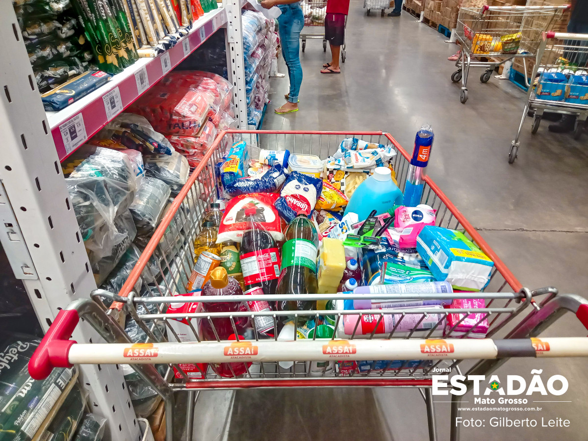Governo e Sesc articulam ampliação de doações de alimentos em MT