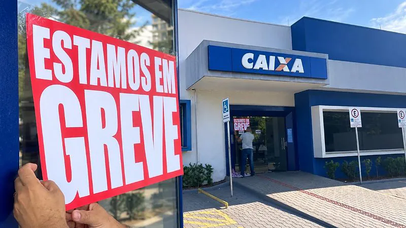 Greve da Caixa paralisa atendimento e afeta Canarana MT