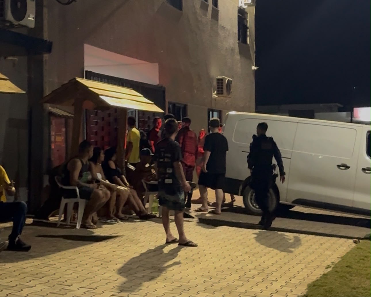 Homem é esfaqueado após briga generalizada em Lucas do Rio Verde