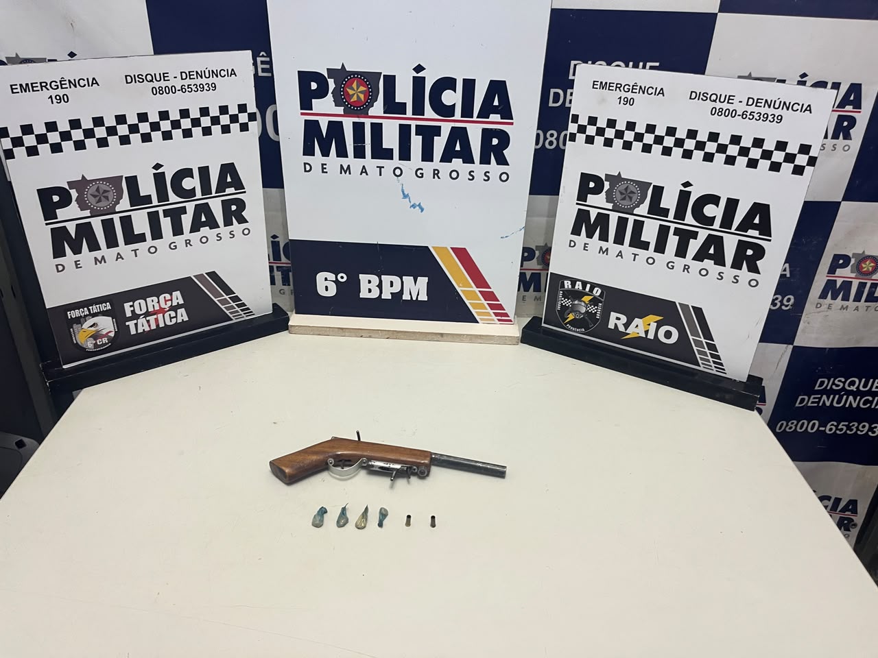 Homem é preso com arma artesanal e cocaína em Cáceres, MT