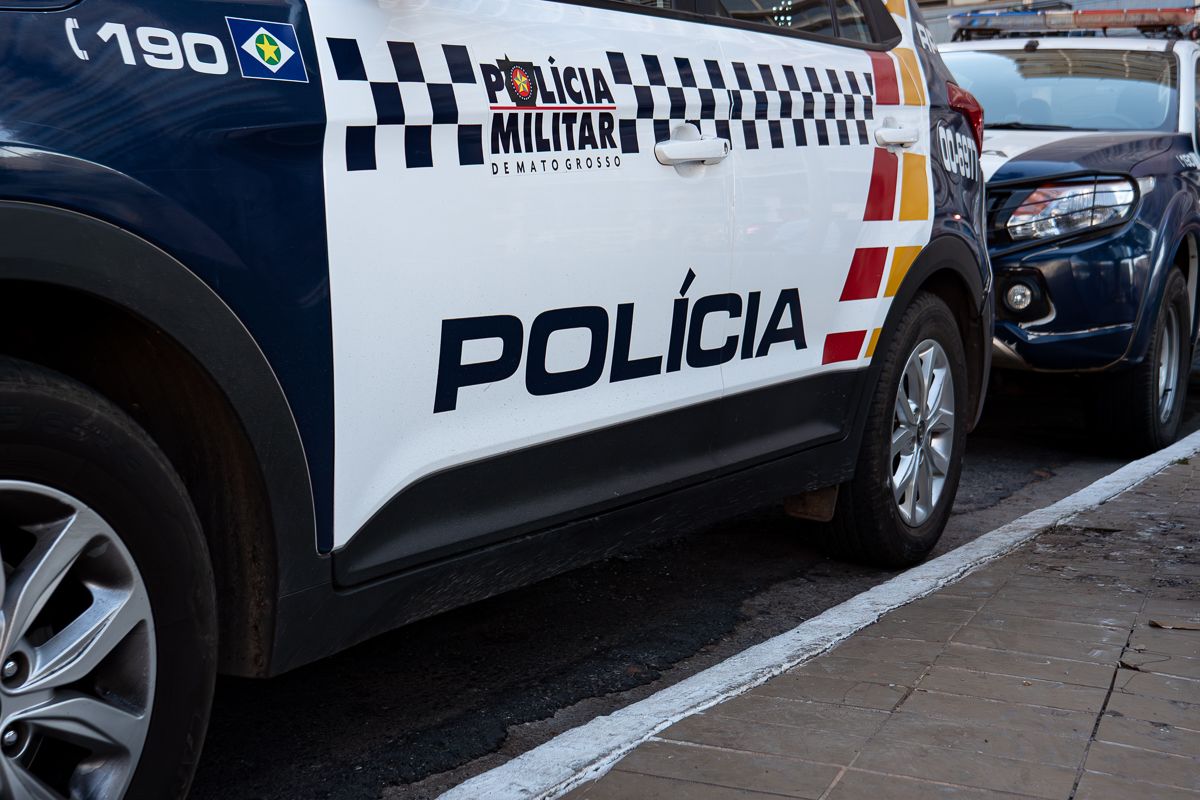 Homem sequestrado pula de carro em movimento em Cuiabá MT