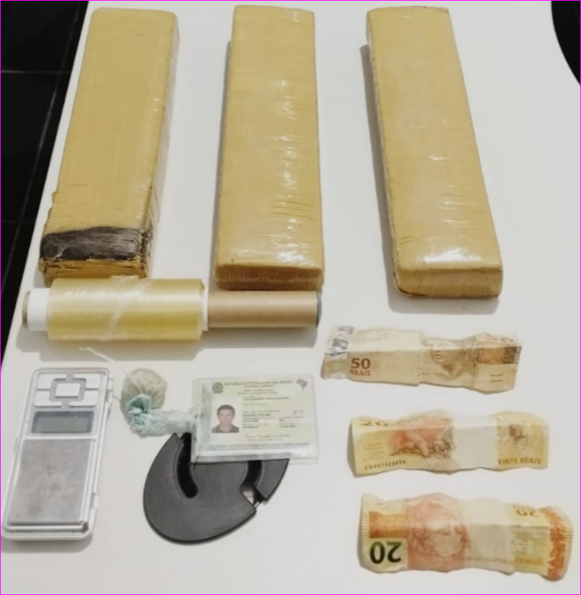Homem tenta fugir e acaba preso por tráfico de drogas em MT