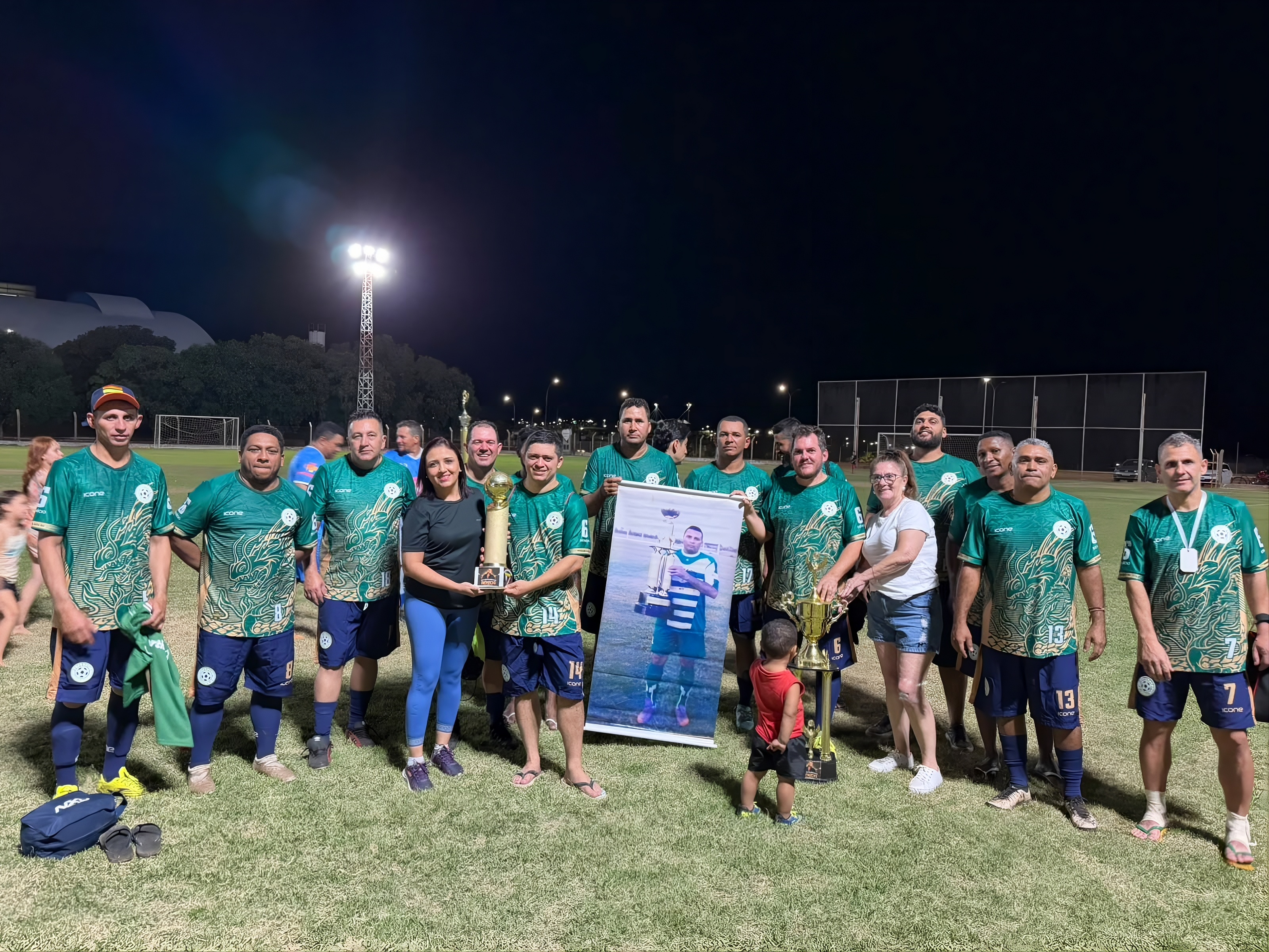 Homenagem ao ex-atleta Benício emociona Água Boa