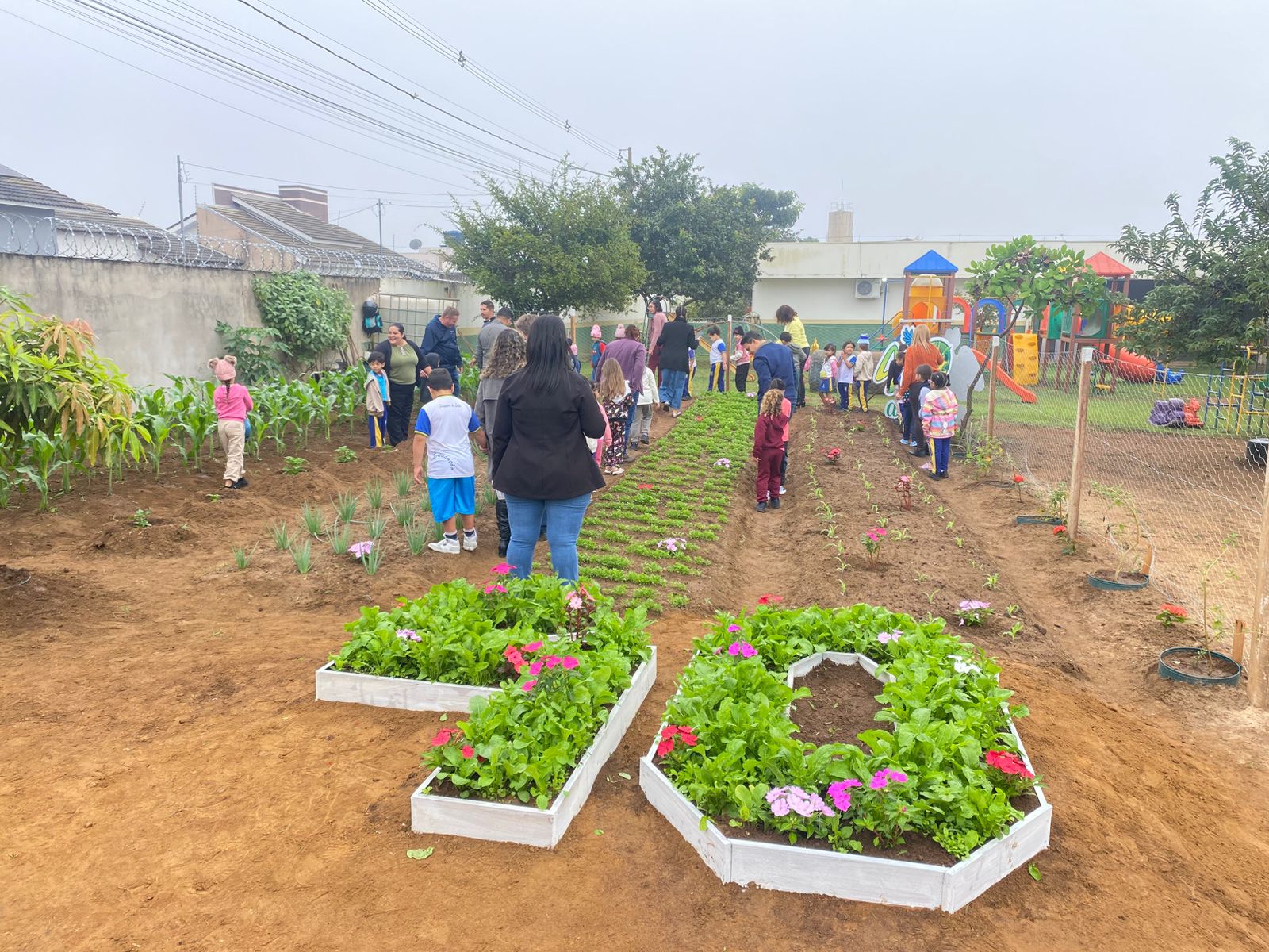 Horta escolar é inaugurada em Primavera do Leste
