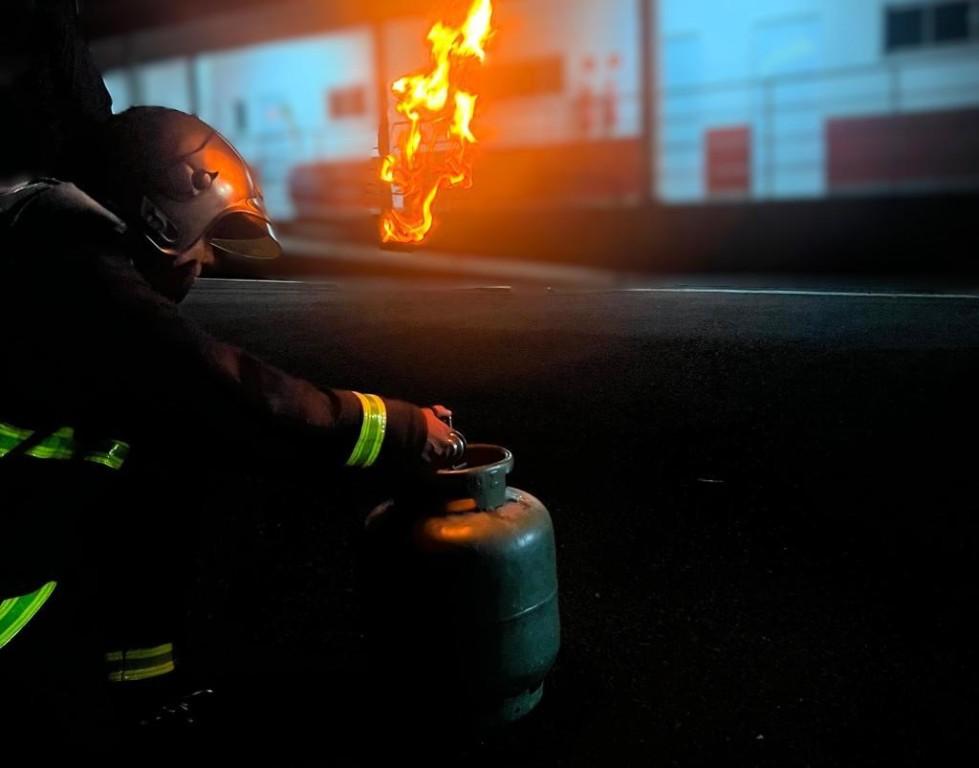 Incêndio em casa assusta moradores em Campo Verde
