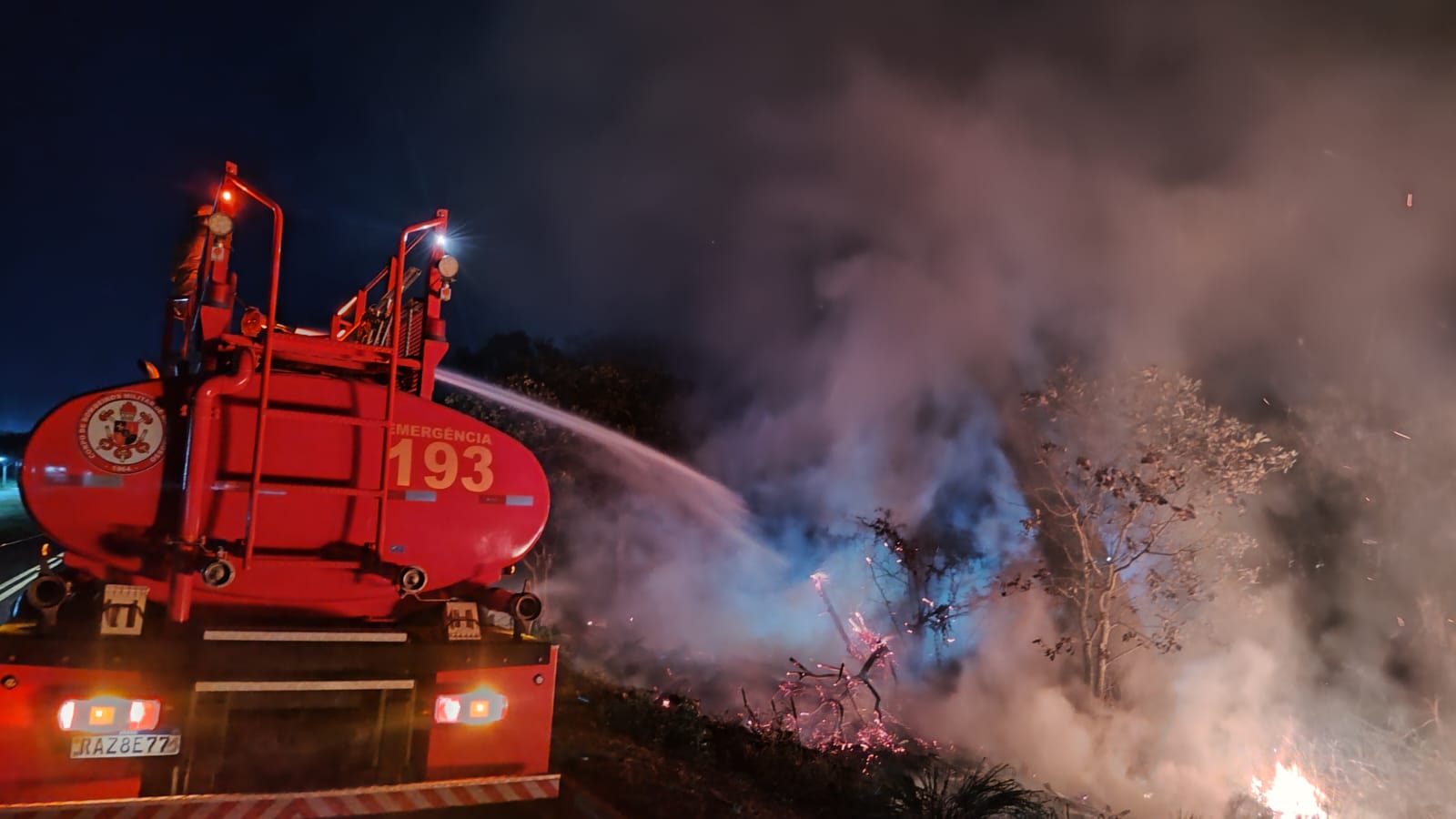 Incêndios mobilizam equipes e ameaçam lavoura em Primavera