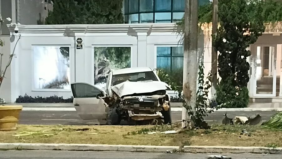 Jovem de 20 anos fica ferida após colisão em Primavera do Leste