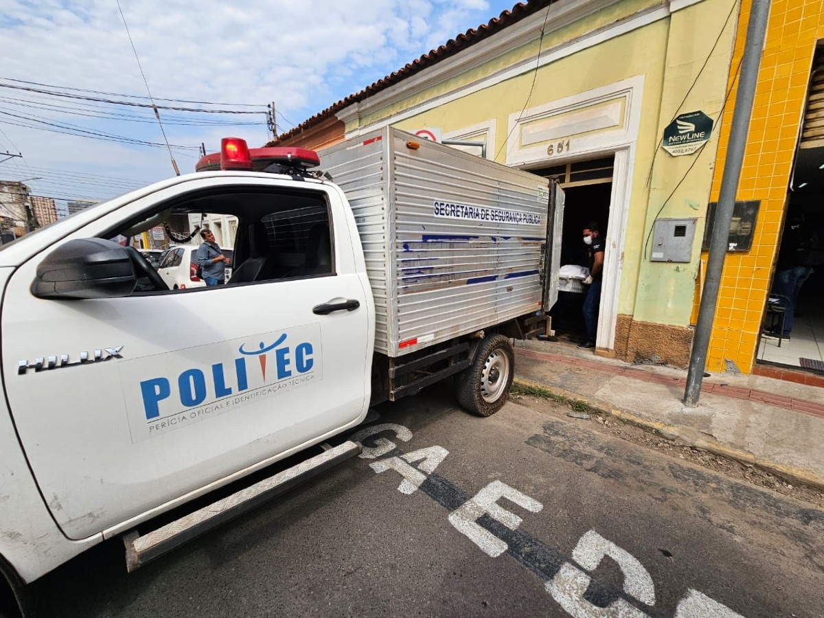 Jovem é morto a facadas no pescoço durante madrugada em Poxoréu MT