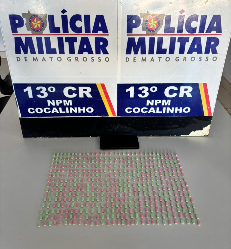 Jovem é presa com 465 comprimidos de ecstasy em ônibus durante fiscalização em Cocalinho