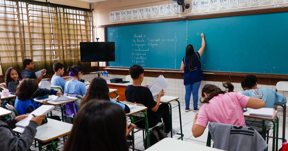 Justiça para auxiliares educacionais em Primavera