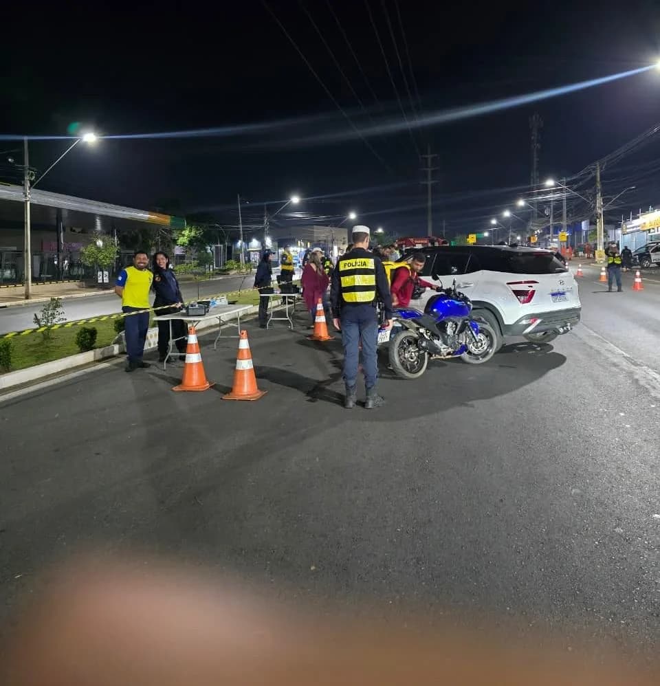 Lei Seca em Cuiabá prende três motoristas e remove 39 veículos