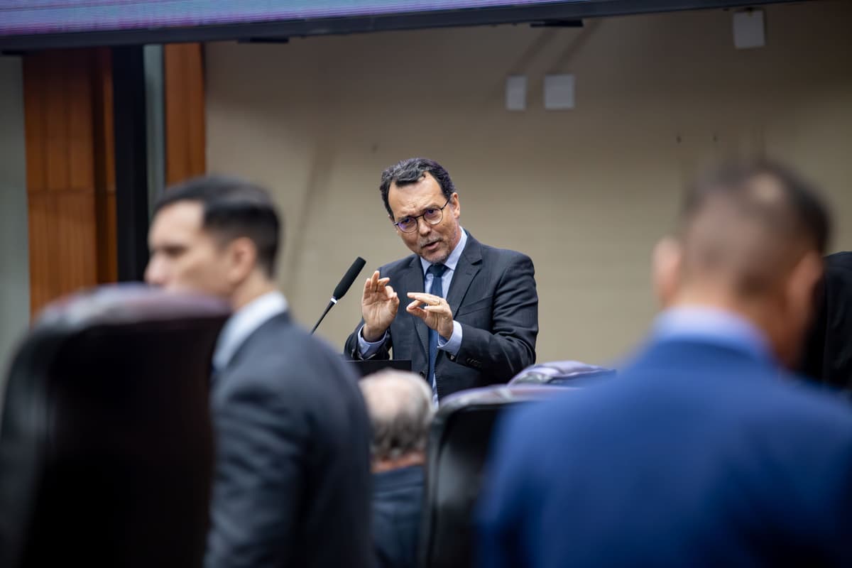 Lúdio Cabral aponta atuação de André Mendonça por Bolsonaro em MT