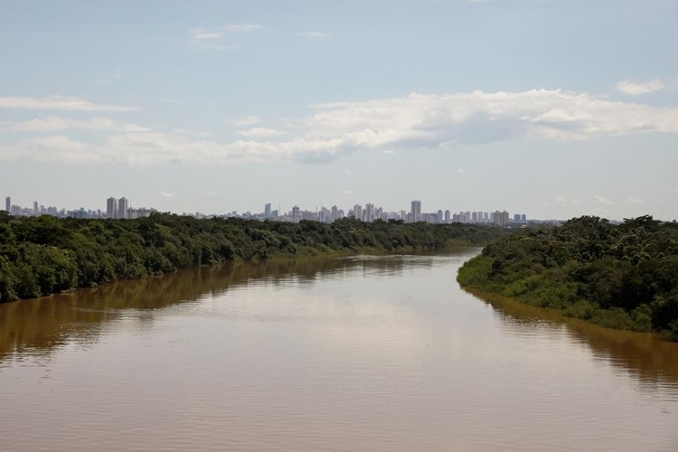 Menino de 12 anos morre afogado no Rio Cuiabá em MT