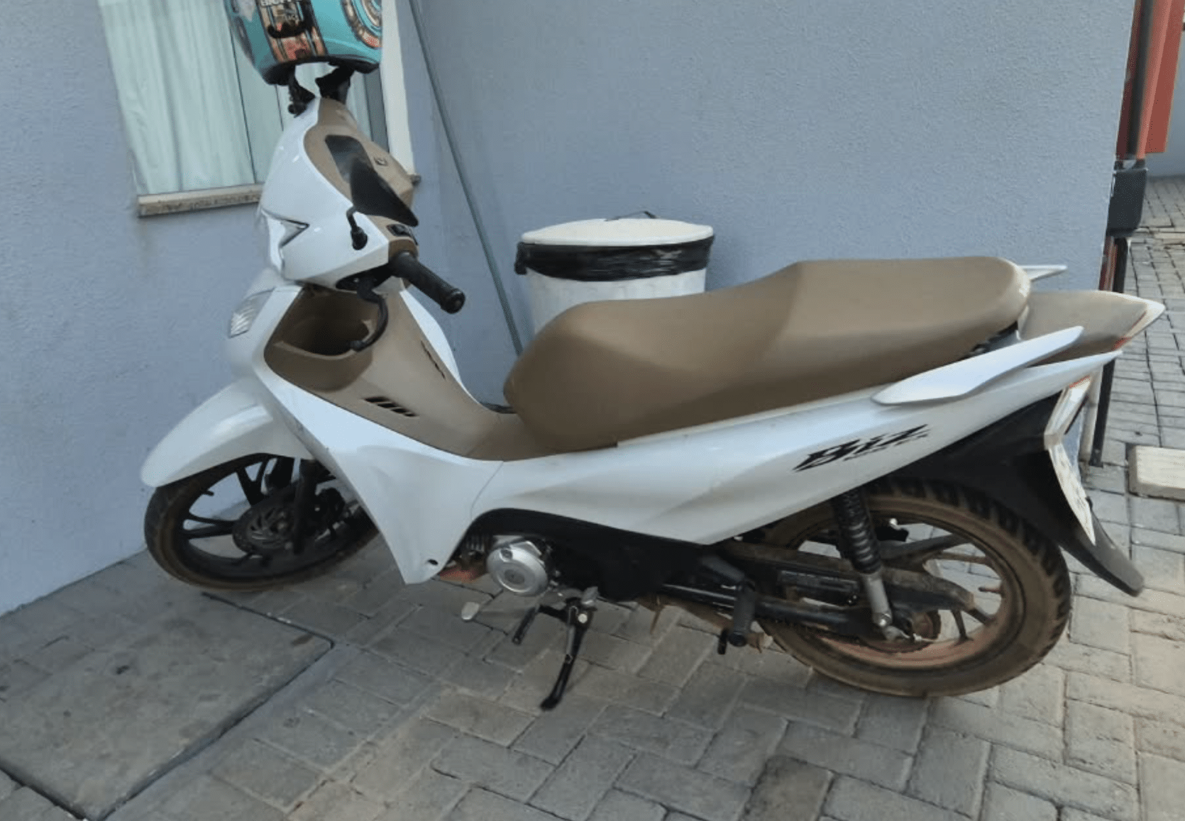 Moto furtada é recuperada e suspeito preso com drogas em Sinop