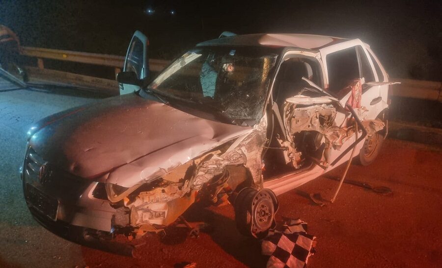Motorista fica gravemente ferido em capotamento na BR-163
